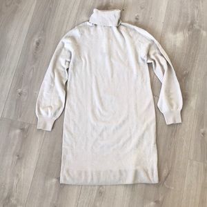 100% Cashmere turtleneck sweater dress cream